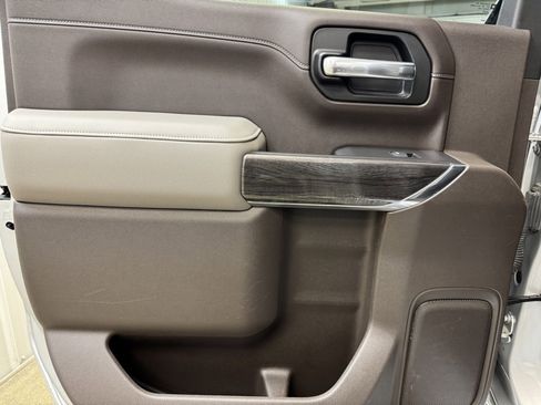 Used 2021 Chevrolet Silverado 1500 LTZ w/ LTZ Premium Package image 16