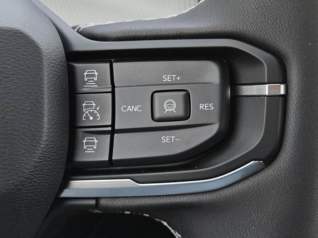 New 2026 Jeep Cherokee Laredo AWD/4WD image 17