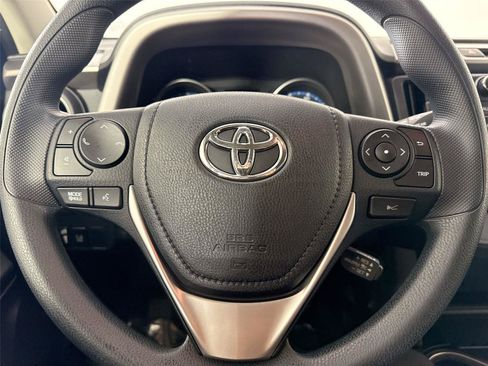 Used 2018 Toyota RAV4 LE w/ All Weather Liner Package AWD/4WD image 15