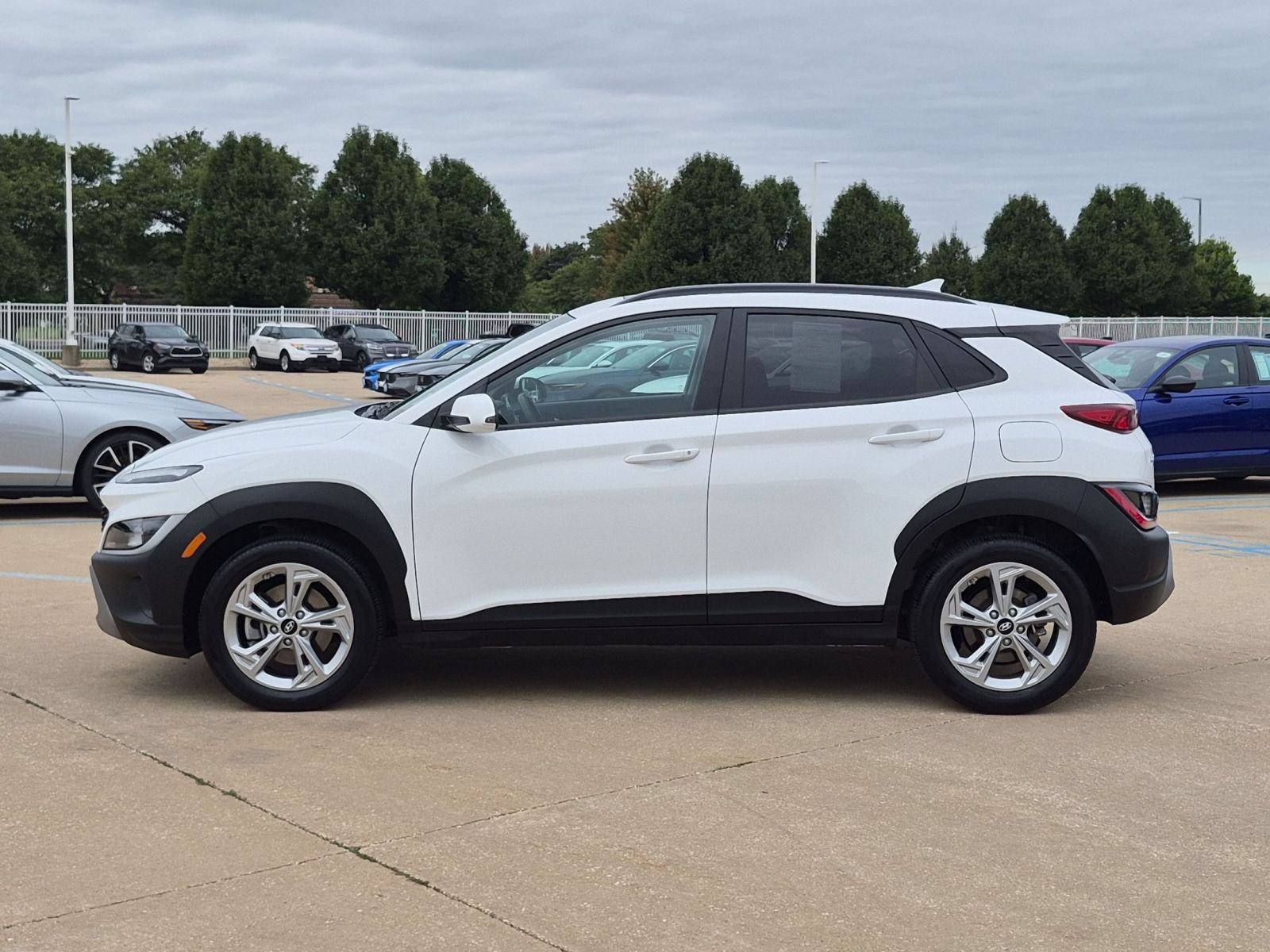 Used 2023 Hyundai Kona SEL w/ Convenience Package AWD/4WD image 9