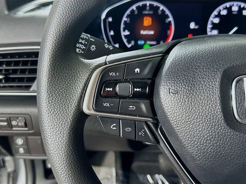 Used 2022 Honda Accord LX image 22