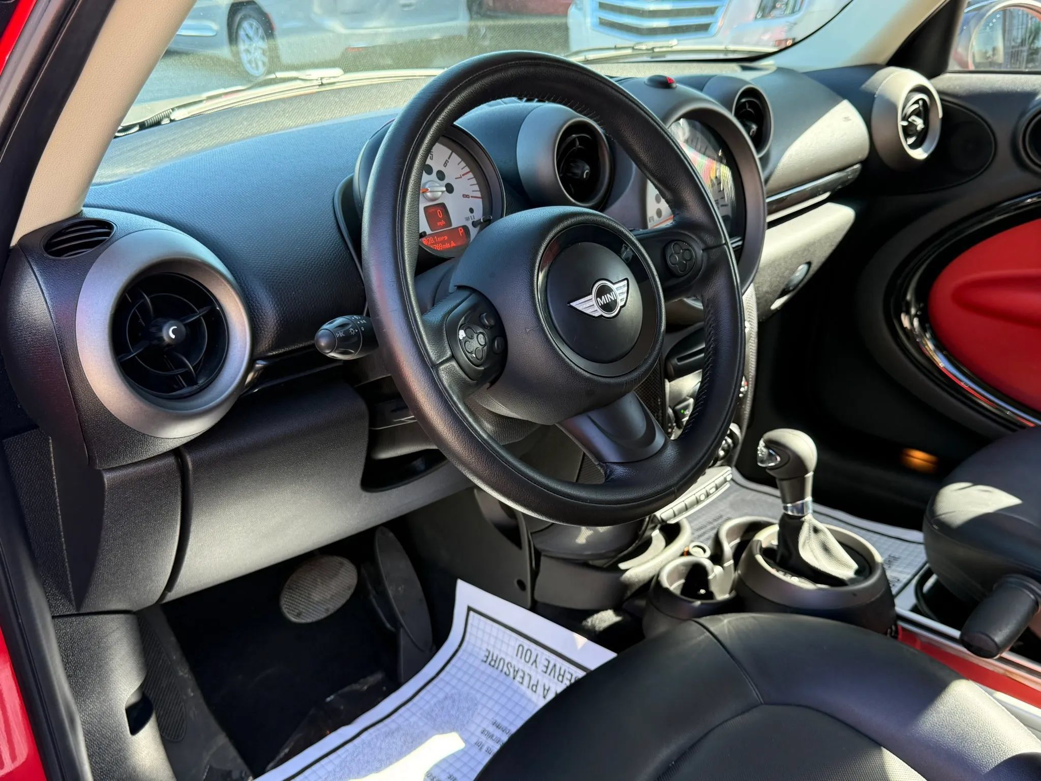 Used 2012 MINI Cooper Countryman FWD image 11