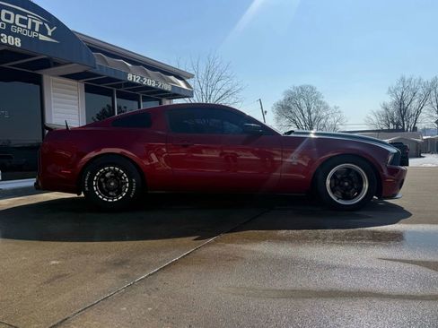 Used 2013 Ford Mustang Shelby GT500 image 2