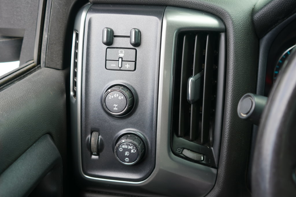 Used 2019 Chevrolet Silverado 2500 LT AWD/4WD image 17