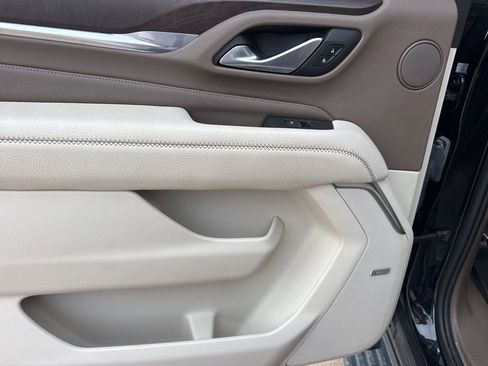 Used 2022 GMC Yukon XL Denali image 35