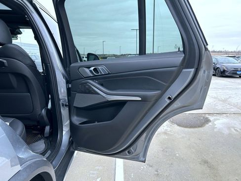 Used 2024 BMW X5 xDrive40i w/ Premium Package image 17