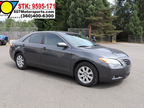 Used 2007 Toyota Camry XLE FWD image 10