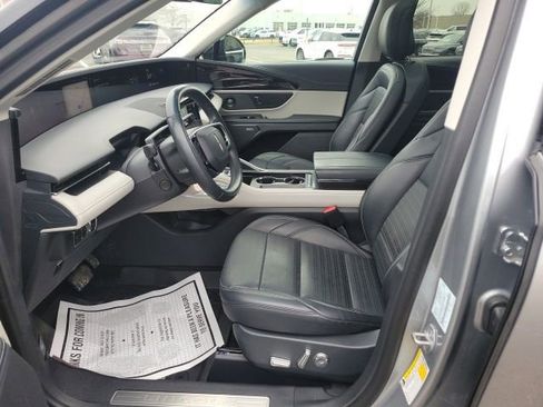 Certified 2024 Lincoln Nautilus Reserve w/ Equipment Group 202A image 4