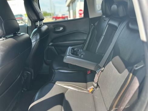 Used 2019 Jeep Compass Limited AWD/4WD image 30