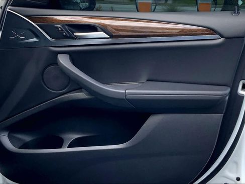 Used 2022 BMW X4 xDrive30i w/ Premium Package 2 image 24