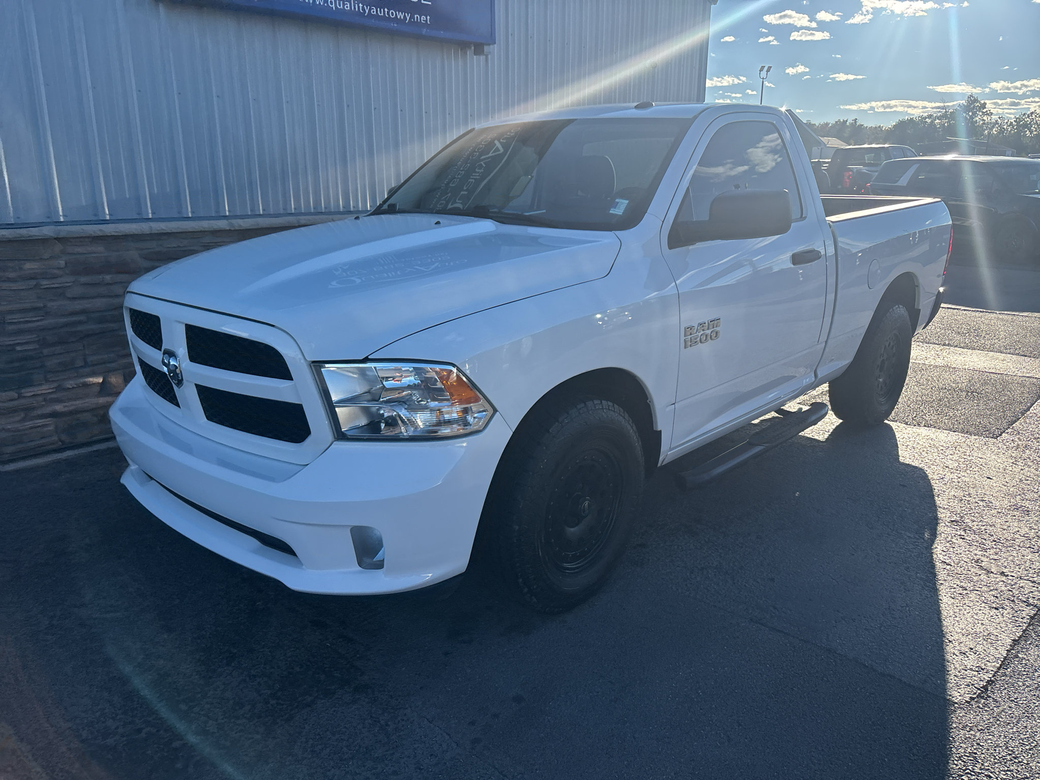 Used 2018 RAM 1500 Express RWD image 2