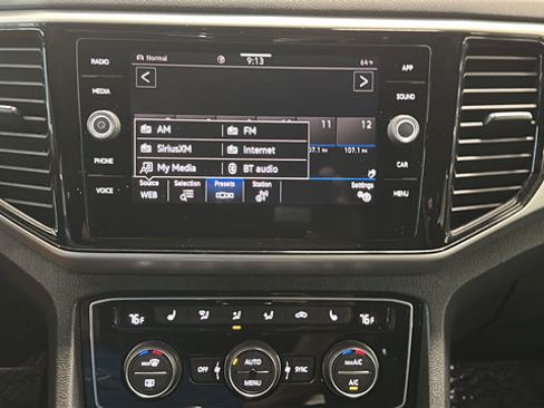 Used 2022 Volkswagen Atlas Cross Sport SE AWD/4WD image 18
