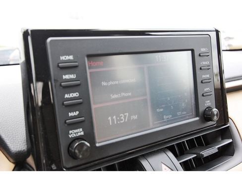 Used 2019 Toyota RAV4 LE w/ All Weather Liner Package FWD image 26