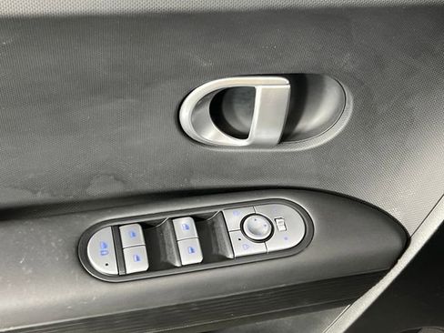 Used 2023 Hyundai Ioniq 5 SE image 22
