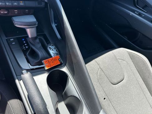 Used 2025 Hyundai Elantra Sport image 33