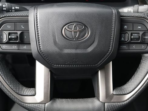 New 2026 Toyota Tacoma Limited AWD/4WD image 17