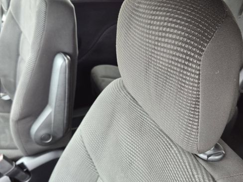 Used 2020 Dodge Grand Caravan SE FWD image 23