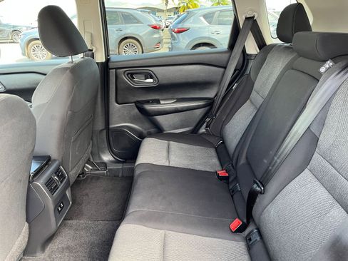 Used 2025 Nissan Rogue SV image 23