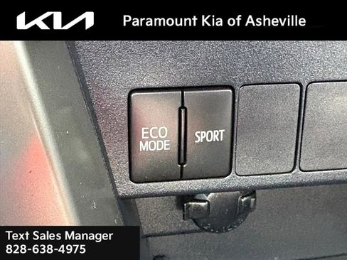 Used 2015 Toyota RAV4 LE image 24