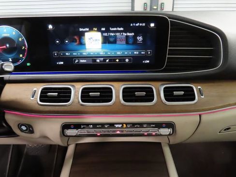 Used 2022 Mercedes-Benz GLE 350 4MATIC image 22
