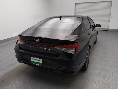 Used 2021 Hyundai Elantra SEL FWD image 7
