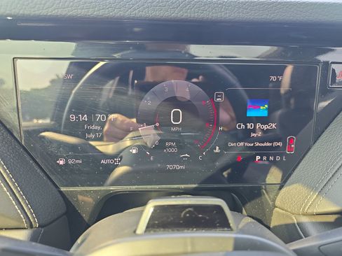 Used 2025 GMC Yukon XL Denali w/ Denali Reserve Package AWD/4WD image 32