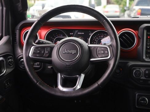 Used 2018 Jeep Wrangler Unlimited Rubicon AWD/4WD image 24