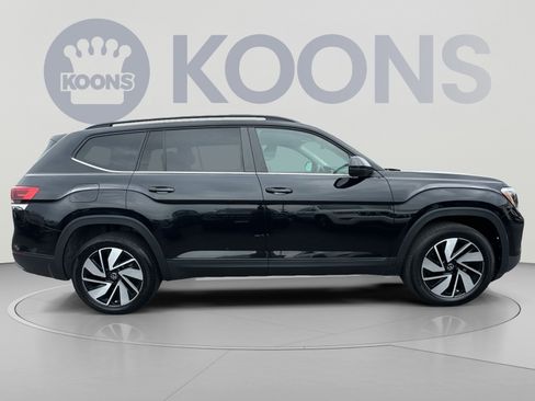 Used 2025 Volkswagen Atlas SE AWD/4WD image 17