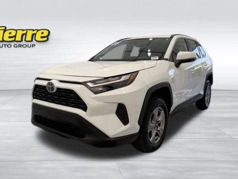Used 2025 Toyota RAV4 XLE FWD image 1