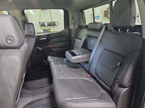 Used 2022 GMC Sierra 1500 SLT w/ SLT Premium Package AWD/4WD image 13