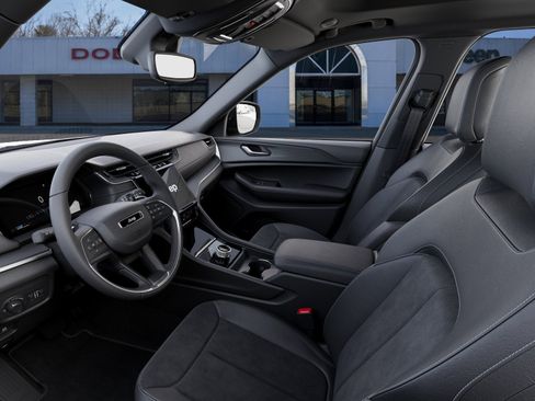 New 2025 Jeep Grand Cherokee Altitude w/ MOPAR Finishing Package image 42