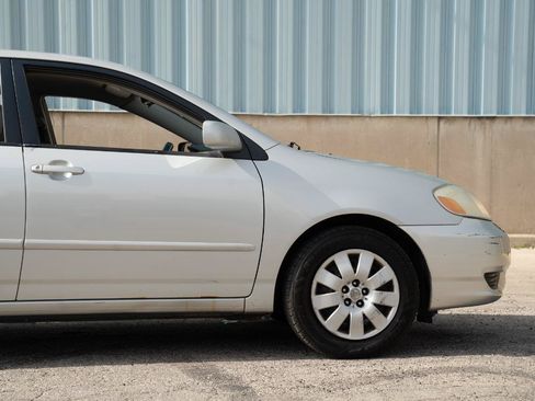 Used 2003 Toyota Corolla CE FWD image 11