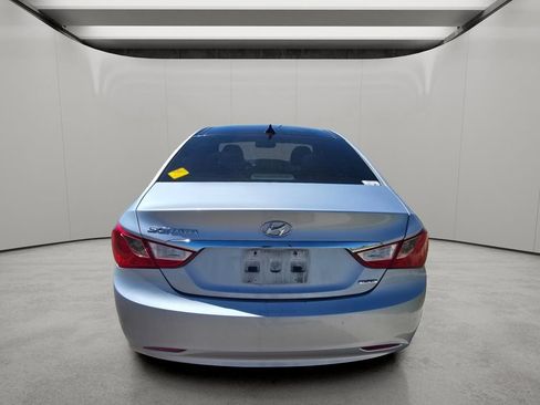 Used 2012 Hyundai Sonata Limited FWD image 4