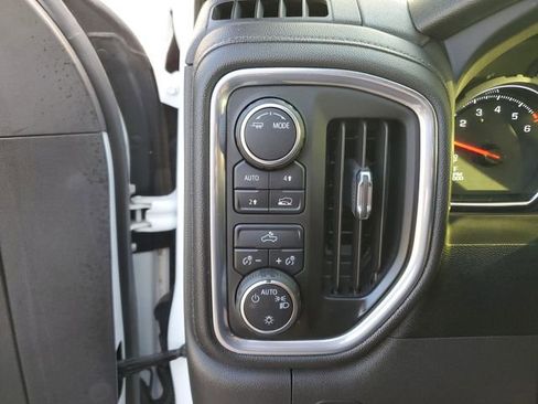 Used 2022 Chevrolet Silverado 1500 LT image 32