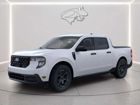 New 2026 Ford Maverick XLT w/ Equipment Group 301A AWD/4WD image 2