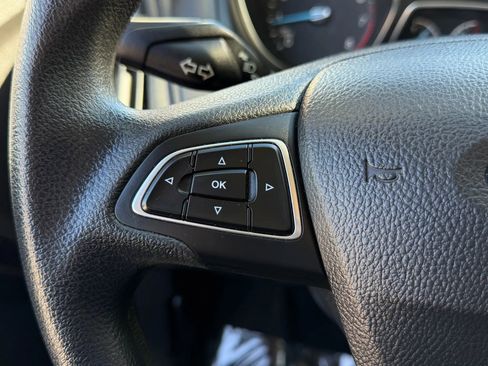 Used 2017 Ford Focus S image 17