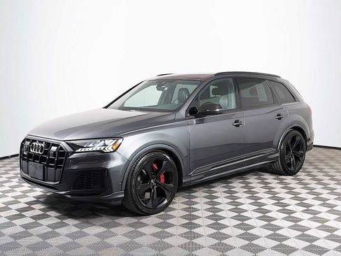 Used 2023 Audi SQ7 Premium Plus w/ Towing Package image 3