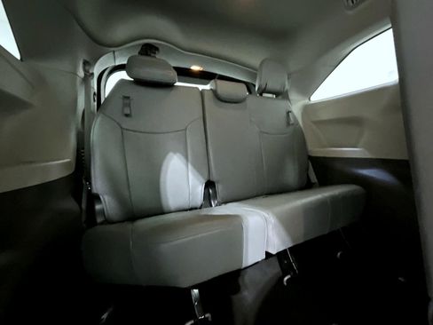 Used 2024 Toyota Sienna XLE image 20