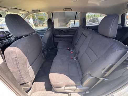 Used 2018 Honda Pilot EX image 7