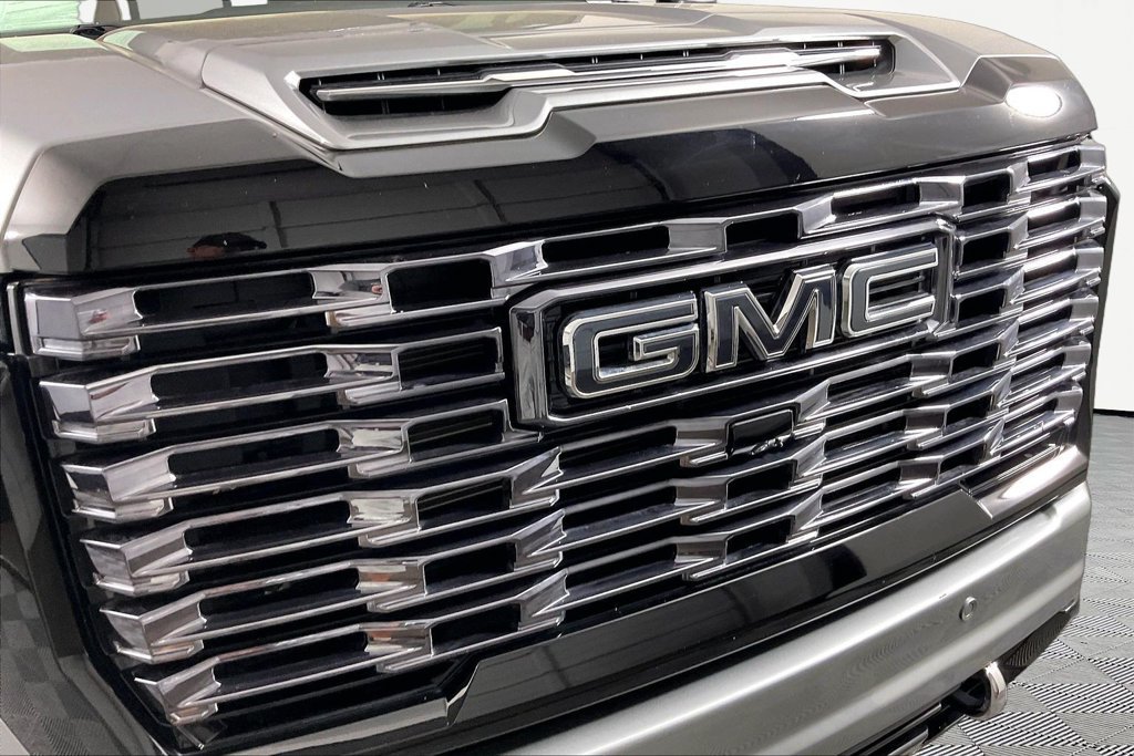 Certified 2025 GMC Sierra 2500 Denali Ultimate AWD/4WD image 29