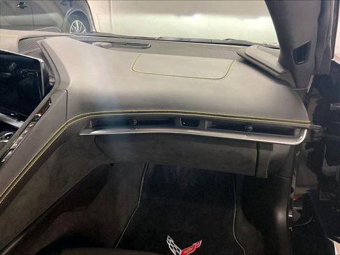 Used 2022 Chevrolet Corvette Stingray Premium Conv w/ Z51 Performance Package image 17