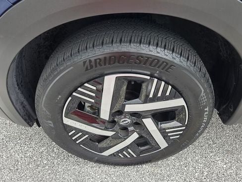 Used 2025 Nissan Kicks SV FWD image 10