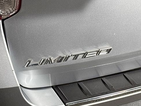 Used 2020 Ford Explorer Limited image 25