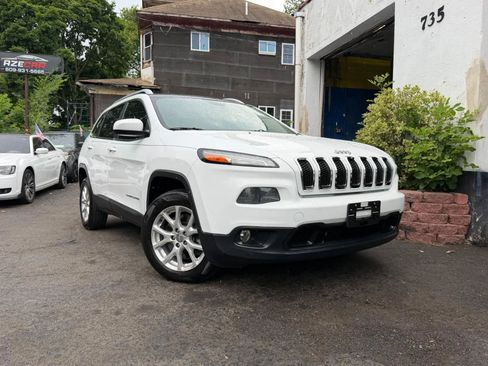 Used 2014 Jeep Cherokee Latitude w/ Comfort/Convenience Group FWD image 14