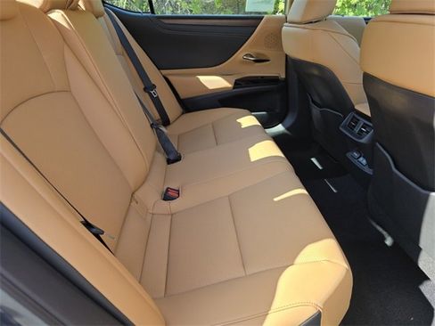 New 2025 Lexus ES 350 w/ Premium Package image 13