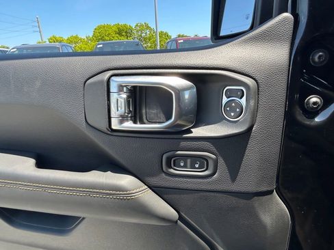 New 2025 Jeep Wrangler Sahara image 34