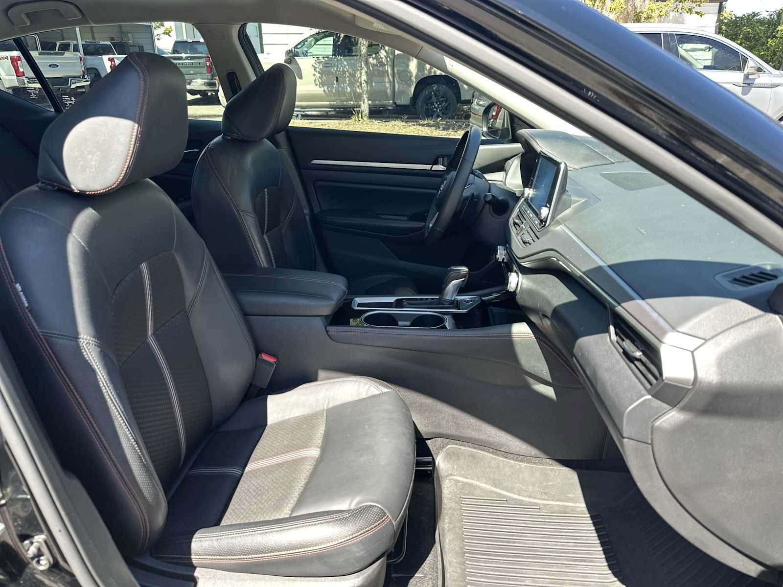Used 2024 Nissan Altima 2.5 SR FWD image 19