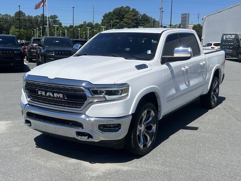 Used 2023 RAM 1500 Limited AWD/4WD image 3