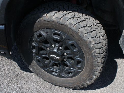 Used 2024 Chevrolet Silverado 2500 High Country w/ High Country Premium Package AWD/4WD image 19
