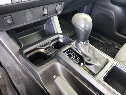 Used 2019 Toyota Tacoma SR RWD image 15